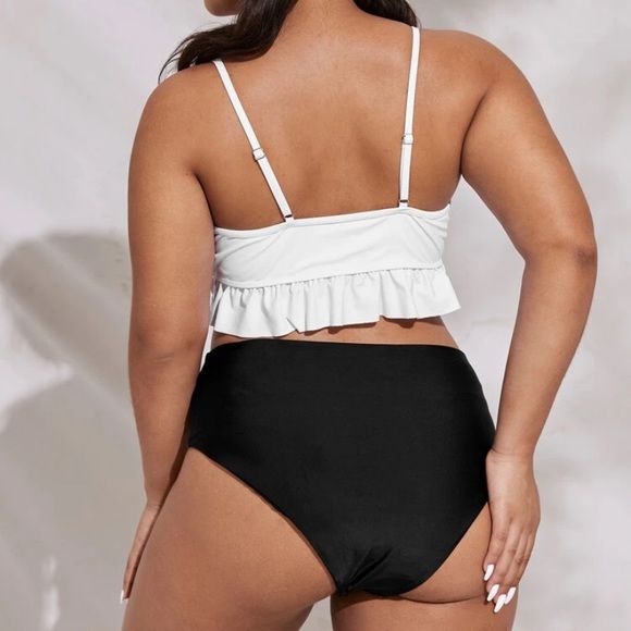 Plus Color Block Ruffle Hem Bikini Swimsuit - Picture 2 of 3